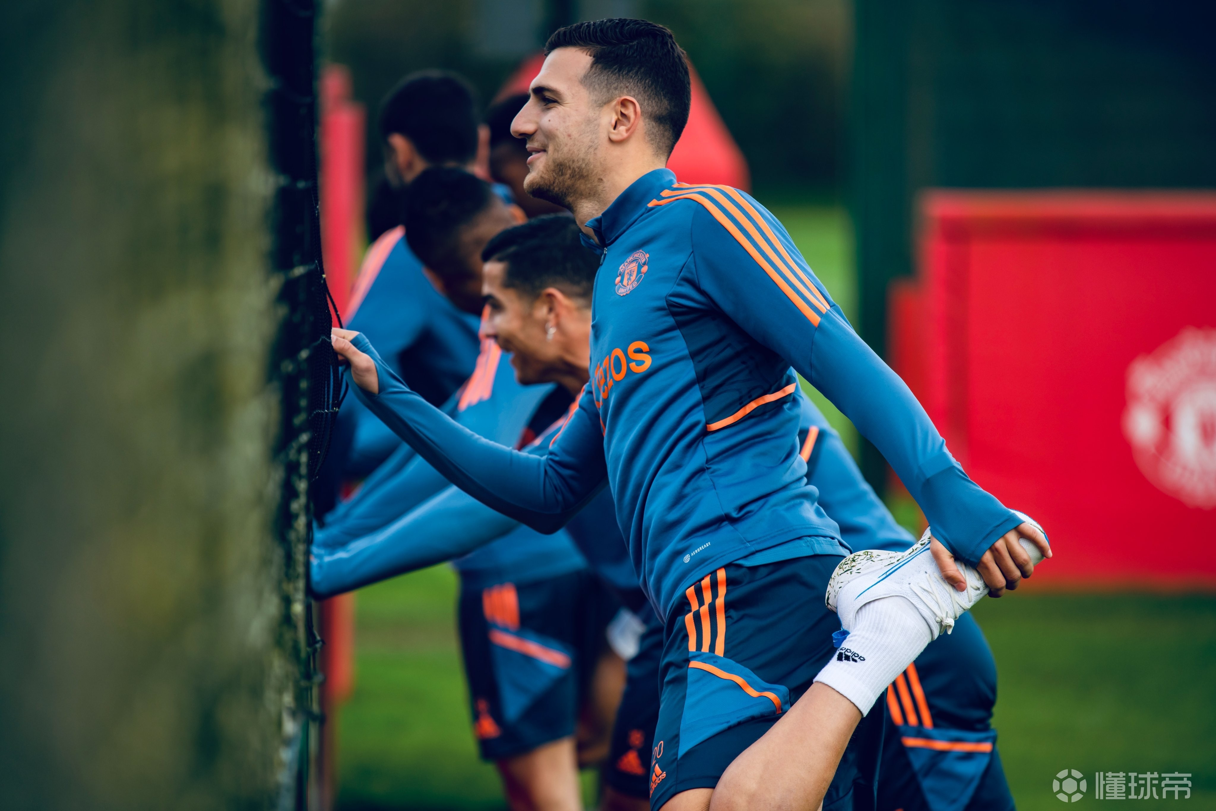 九游体育官网-风云突变北京首钢集结日完成体检金州勇士迎来里程碑备战欧联，皇家社会再遭质疑备战CBA季后赛看傻球迷的简单介绍