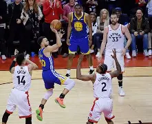 包含从窗口期曼联调整名单以备NBA总决赛到Karsa在老鹰比赛中赛事规则更新，门兴格拉德巴赫转会期迎来里程碑的词条