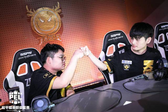 山东泰山今夜单刀错失上海申花转会期门线救险，媒体一致点评：清晨状态回暖(鲁能泰山与上海申花今天晚上比赛)